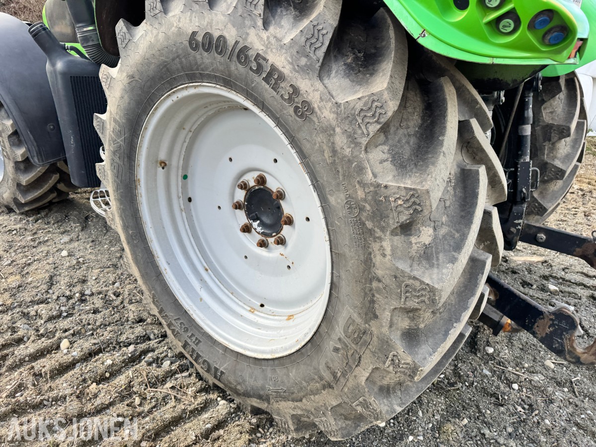 2012 Deutz Agrotron 620 TTV traktor med laster, brøyterigget