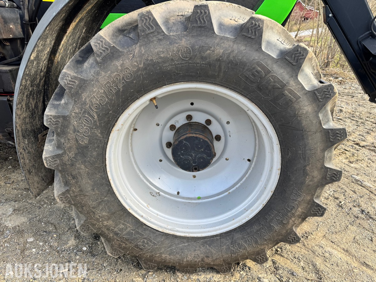 2012 Deutz Agrotron 620 TTV traktor med laster, brøyterigget