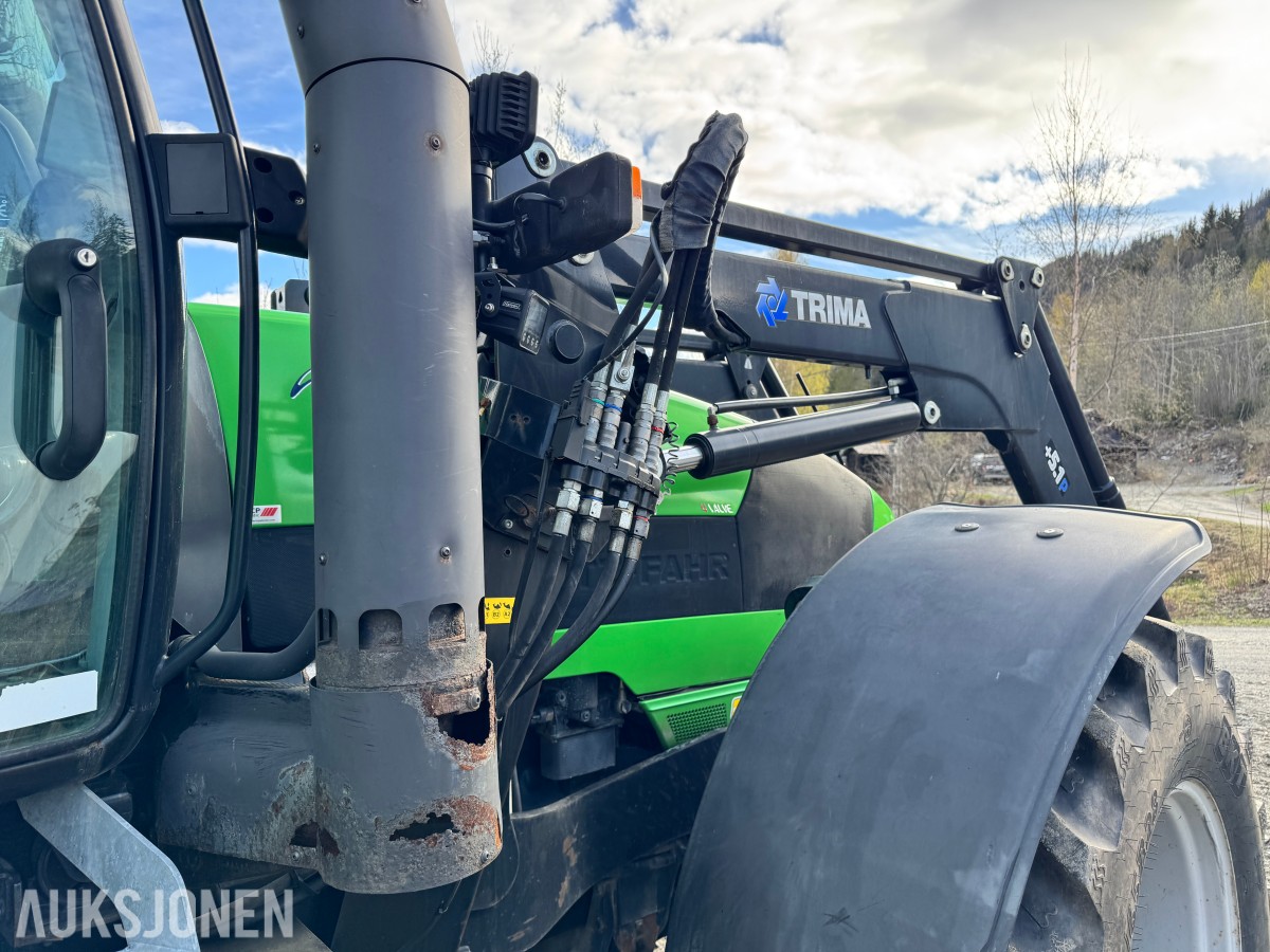 2012 Deutz Agrotron 620 TTV traktor med laster, brøyterigget