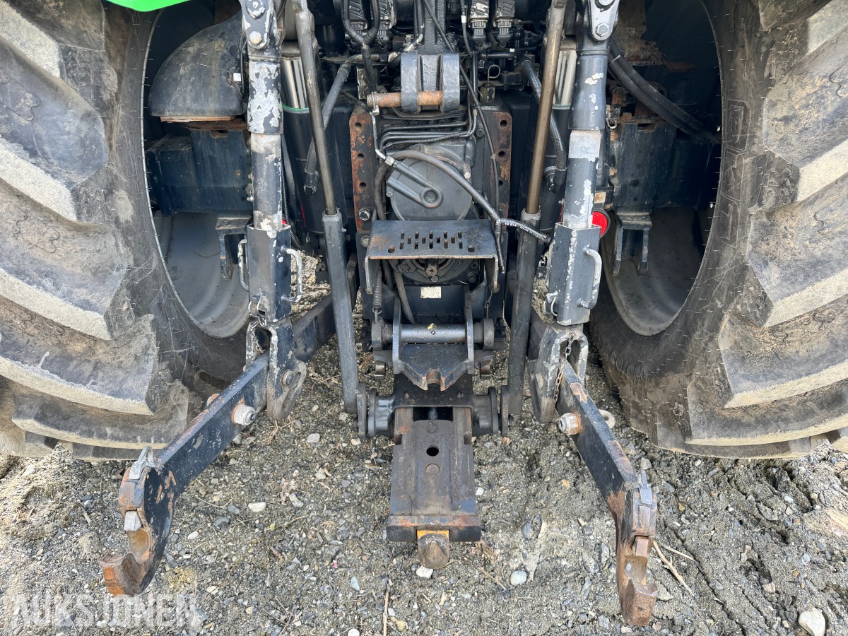 2012 Deutz Agrotron 620 TTV traktor med laster, brøyterigget