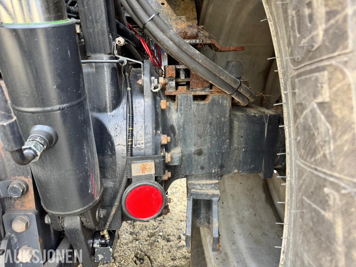2012 Deutz Agrotron 620 TTV traktor med laster, brøyterigget