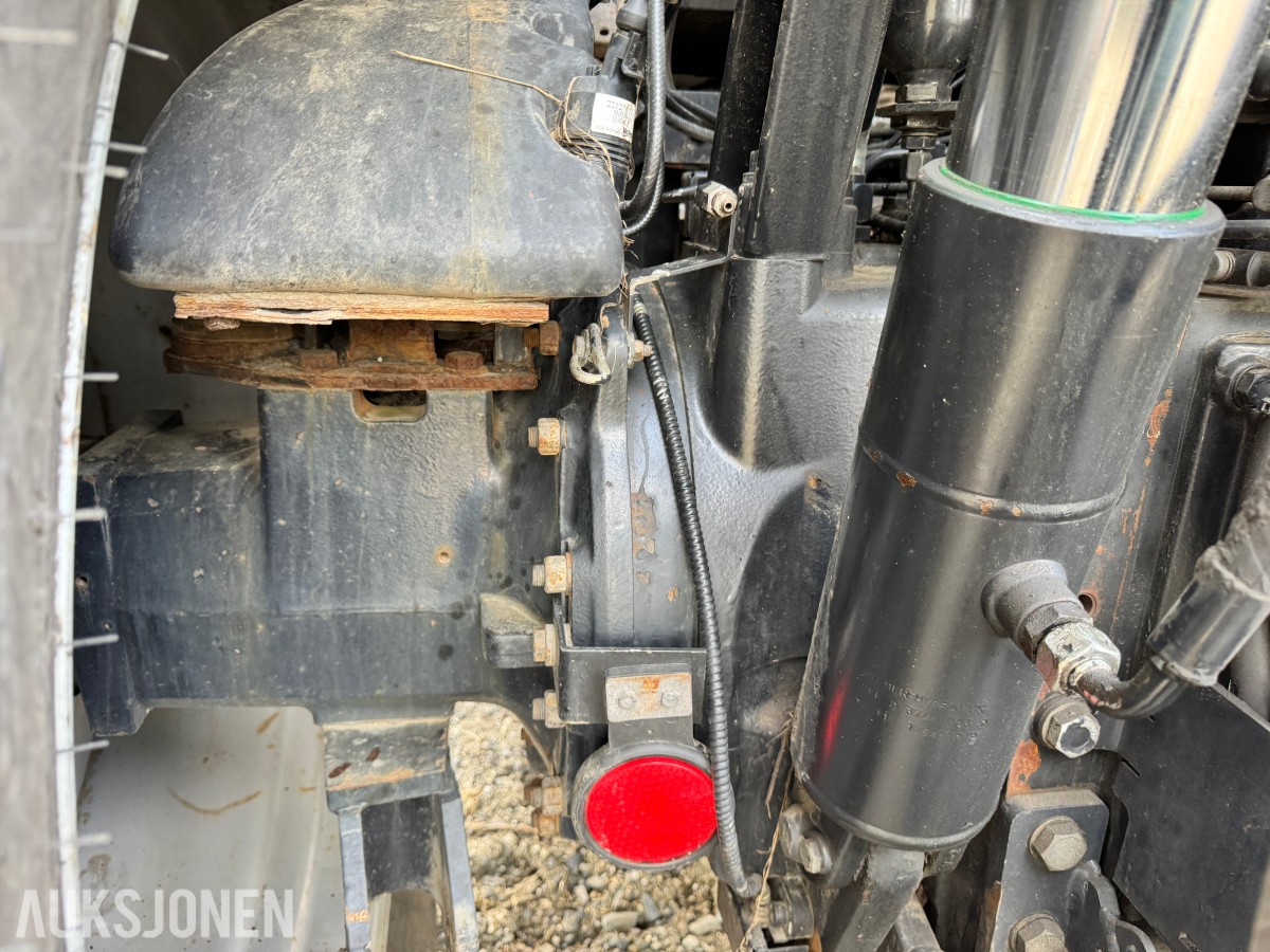 2012 Deutz Agrotron 620 TTV traktor med laster, brøyterigget