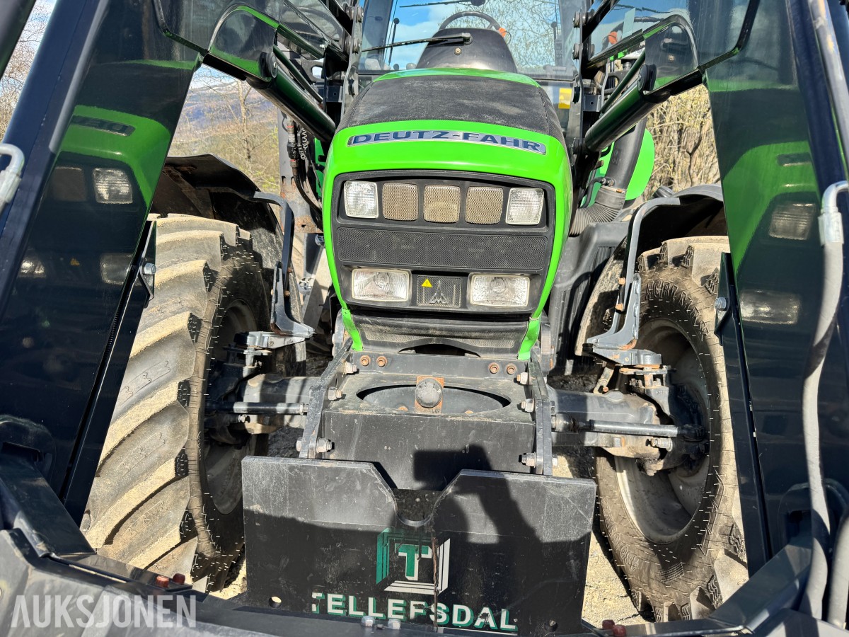 2012 Deutz Agrotron 620 TTV traktor med laster, brøyterigget