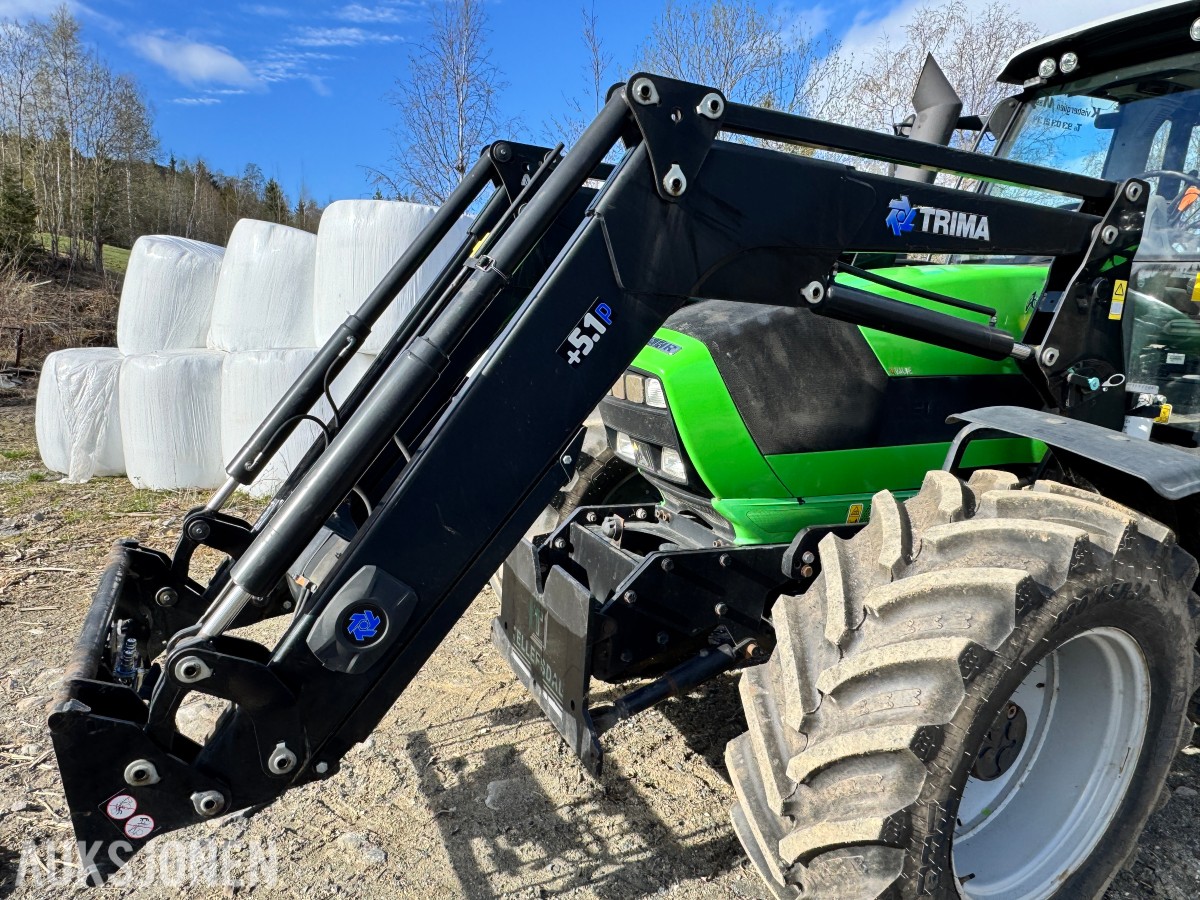 2012 Deutz Agrotron 620 TTV traktor med laster, brøyterigget