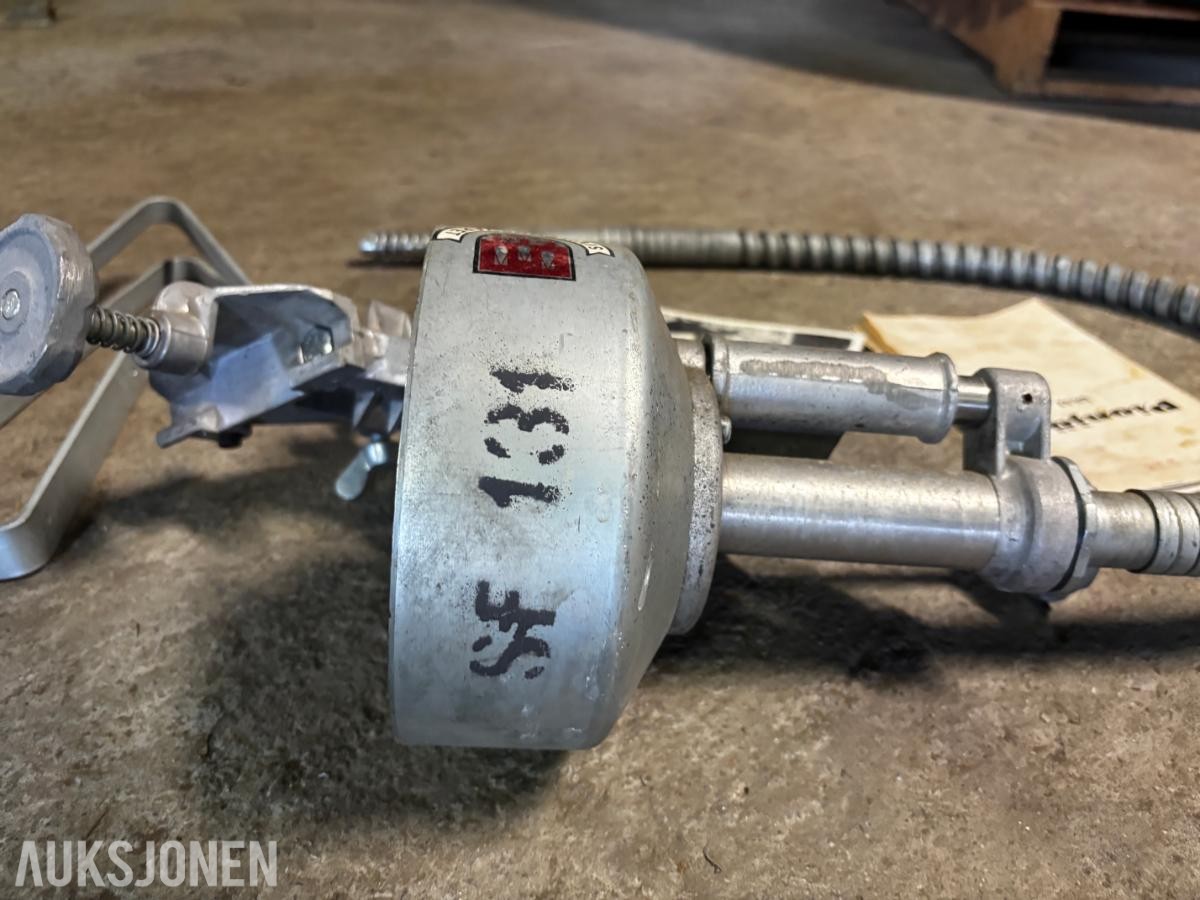 PIONJÄR BR-52 BOR-SLIPER / SLIPEMASKIN – KOMPLETT MED SLANGE OG FESTE