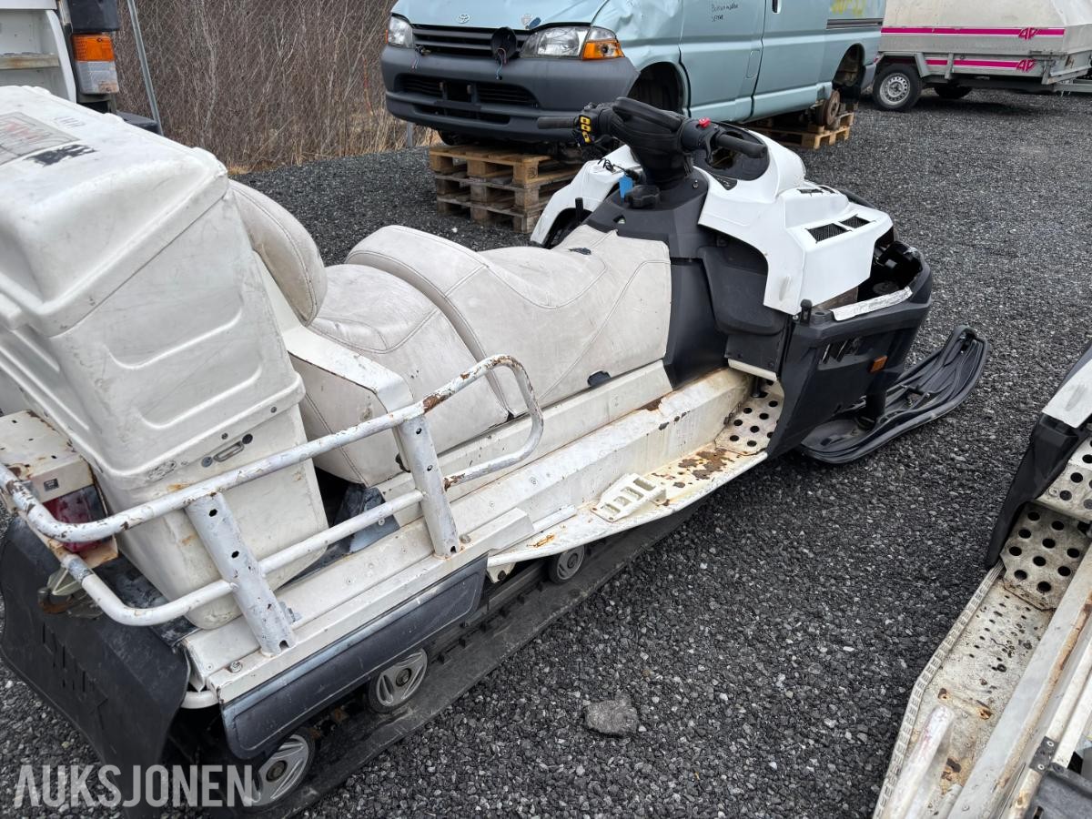 2 stk. 2008 LYNX YETI PRO V800 ARMY