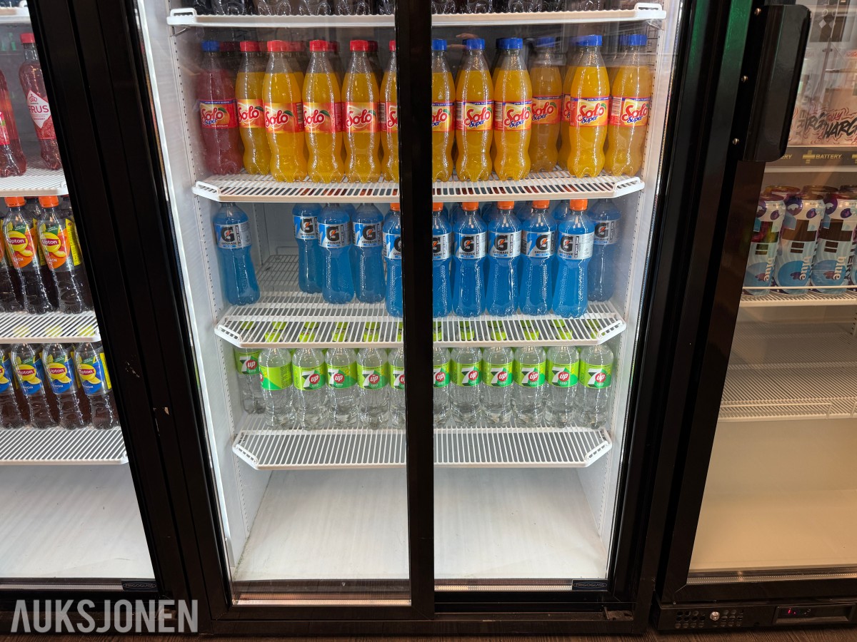 Drikkevarer – brus, vann, iste og energidrikk