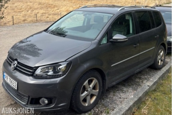 2013 Volkswagen Touran 1.6 Diesel, 186000km, Automat, Hengerfeste, 7 seter,  Ryggekamera, Skinnseter