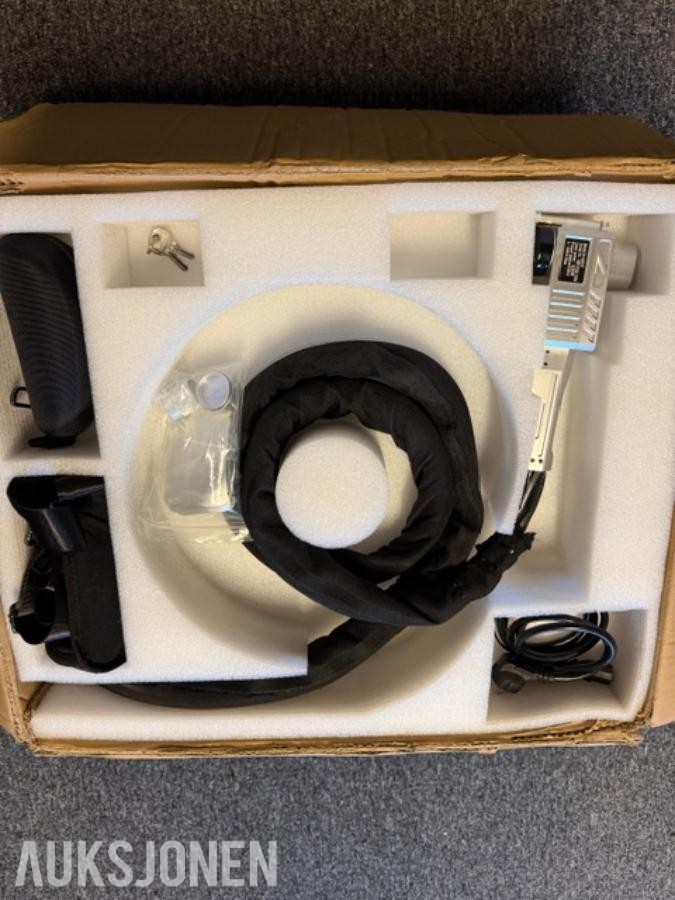 200W PULSERENDE LASER – FJERNING AV RUST, MALING, BELEGG, OLJE