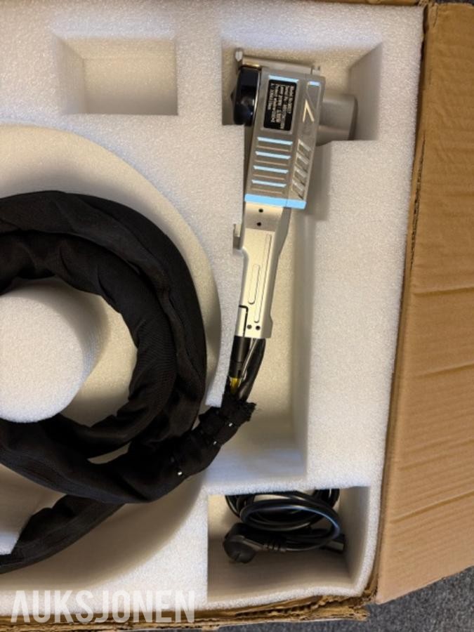 200W PULSERENDE LASER – FJERNING AV RUST, MALING, BELEGG, OLJE