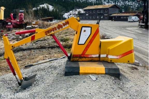2000 Super Dig gravemaskin 