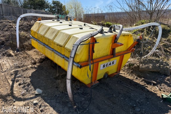 Laketank / Væsketank - Asfaltspreder - L:270cm - B:185cm - H:130cm