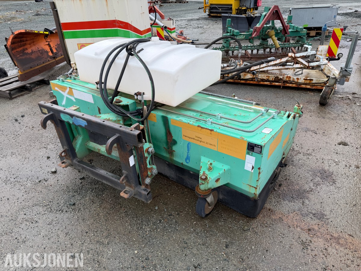 2003 feiemaskin SMB Soberheimer UKM 2.2 – med vanntank