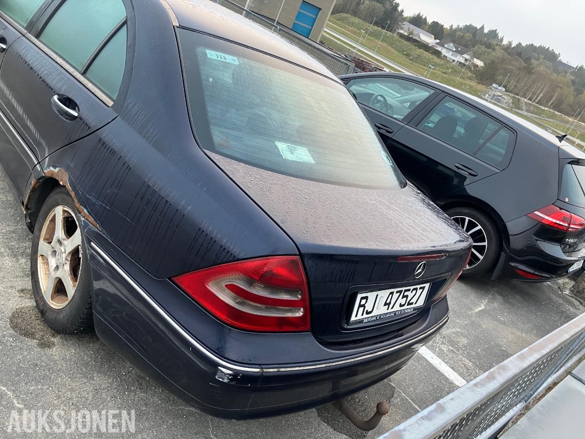 2003 Mercedes-Benz  C220 CDI 2.1 143hk automat hengerfeste s+v dekk
