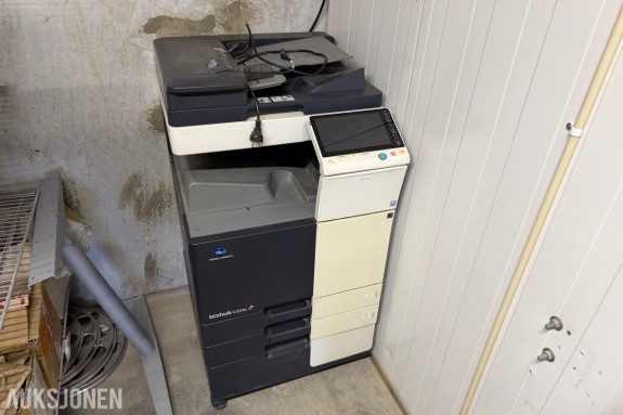 Konica Minolta bizhub C224e - multifunksjonsskriver - Touch ødelagt - printer når oppkoplet 