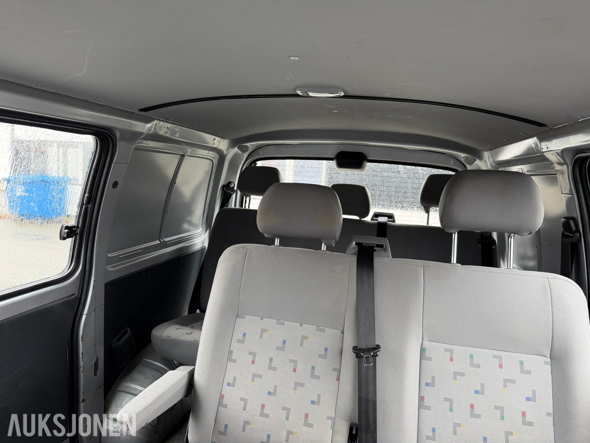 2004 Toyota HIACE 2.5-102 D 4WD