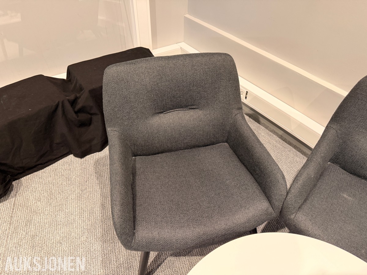 Komplett loungegruppe – 3 lenestoler + rundt bord