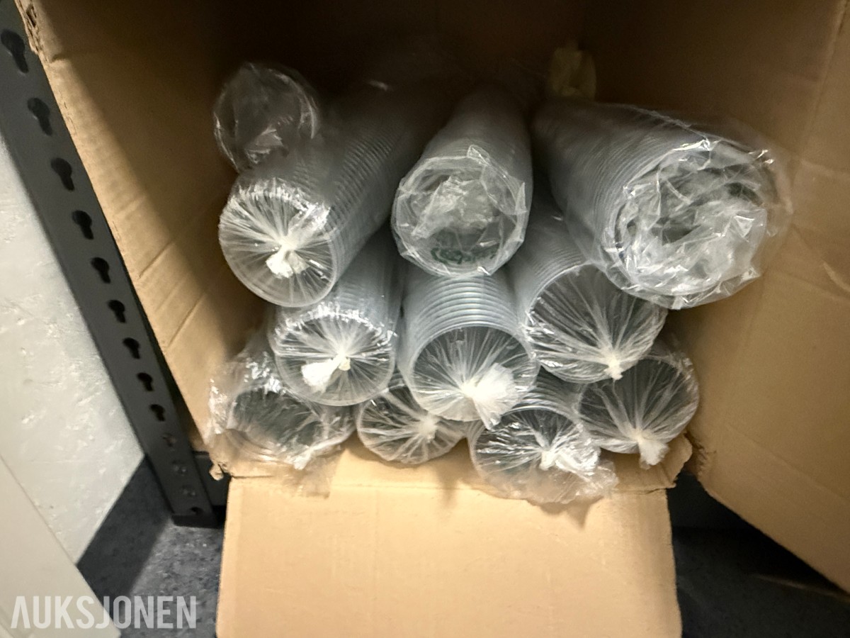 Stort Parti med Battery energidrikk, brus, godteri og engangsartikler