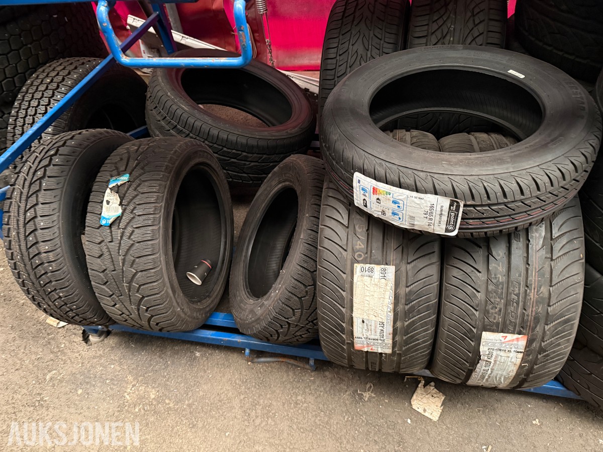 Lager av bildekk selges – selges samlet