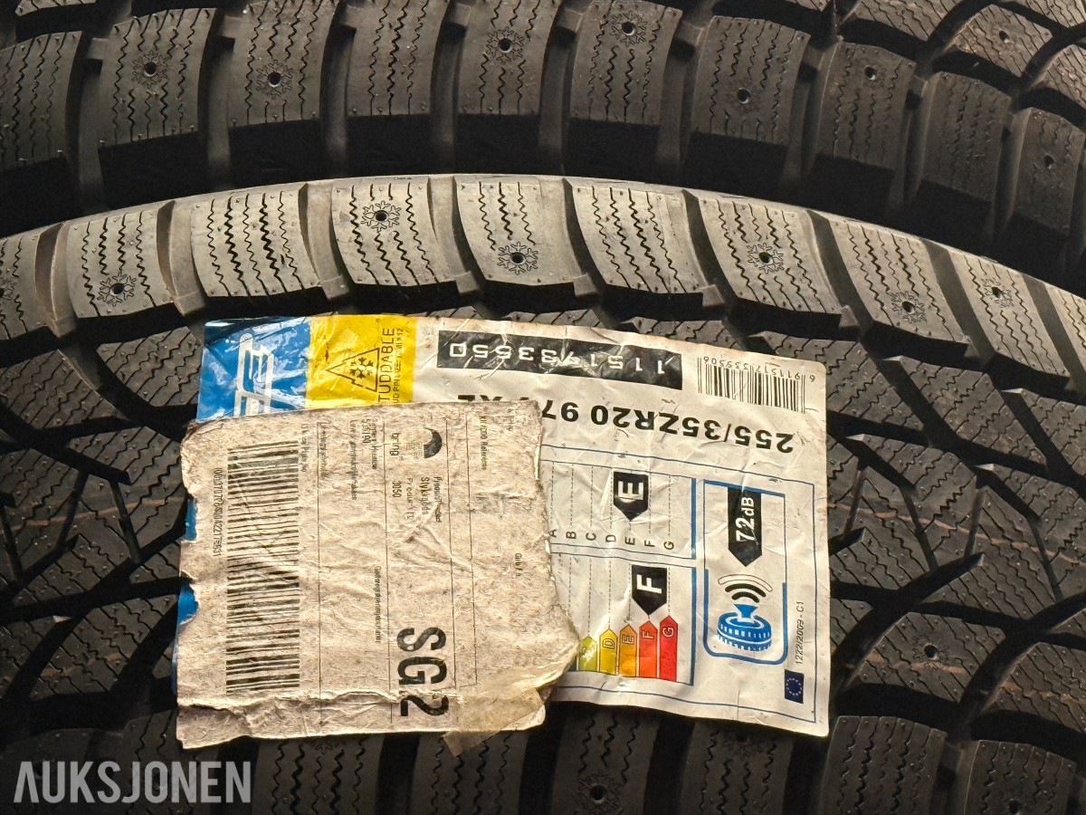 Lager av bildekk – selges samlet