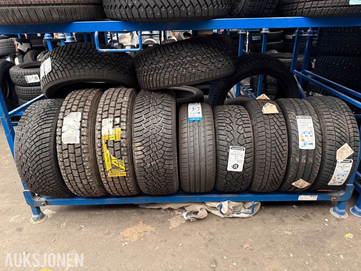 Lager av bildekk – selges samlet