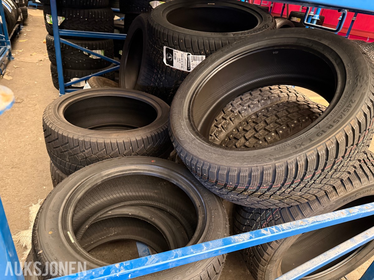 Lager av bildekk – selges samlet