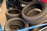 Lager av bildekk – selges samlet