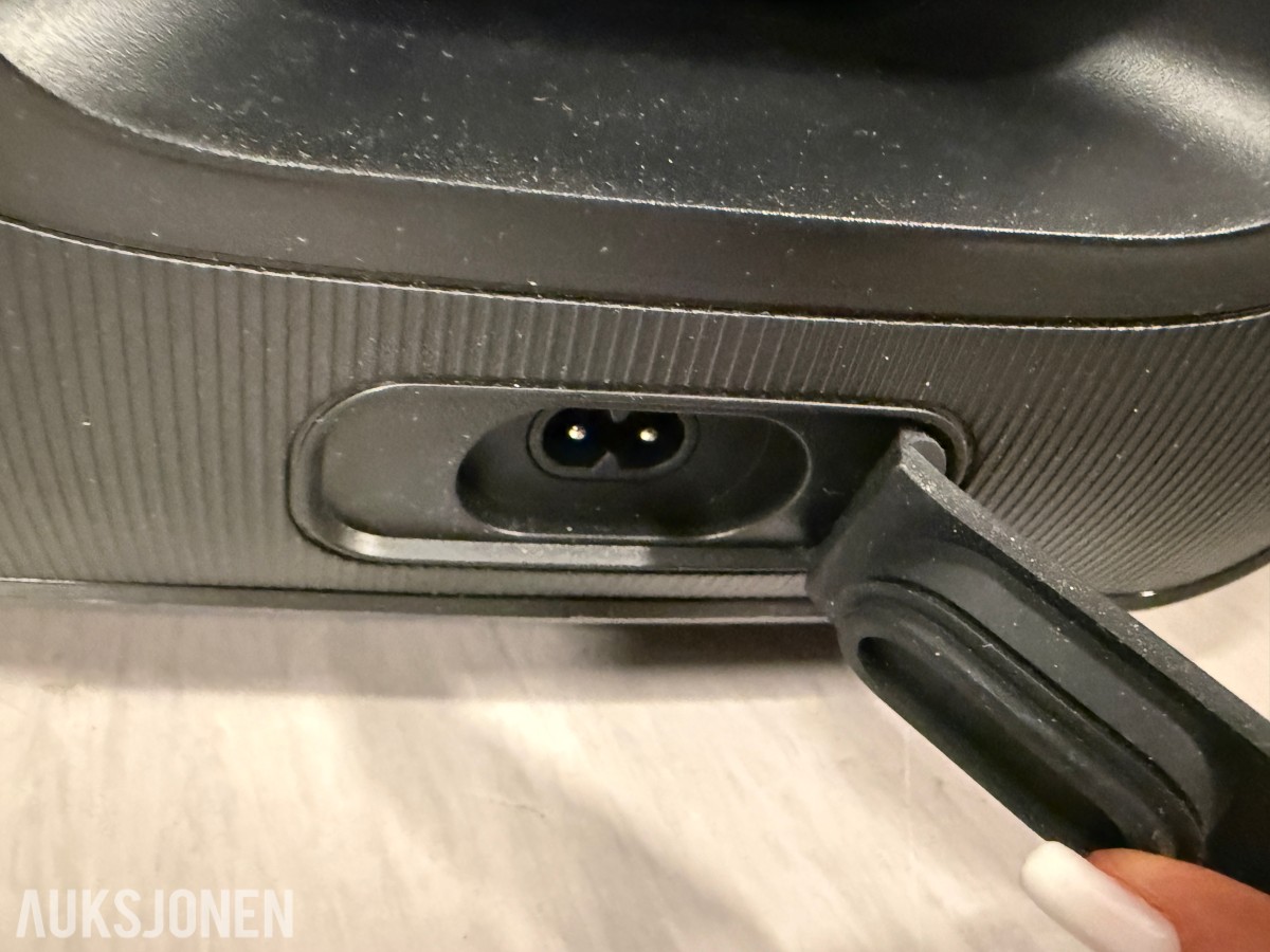 Spillutstyr med arcade sticks, kontrollere, JBL, Nintendo Switch-og Redbull tilbehør