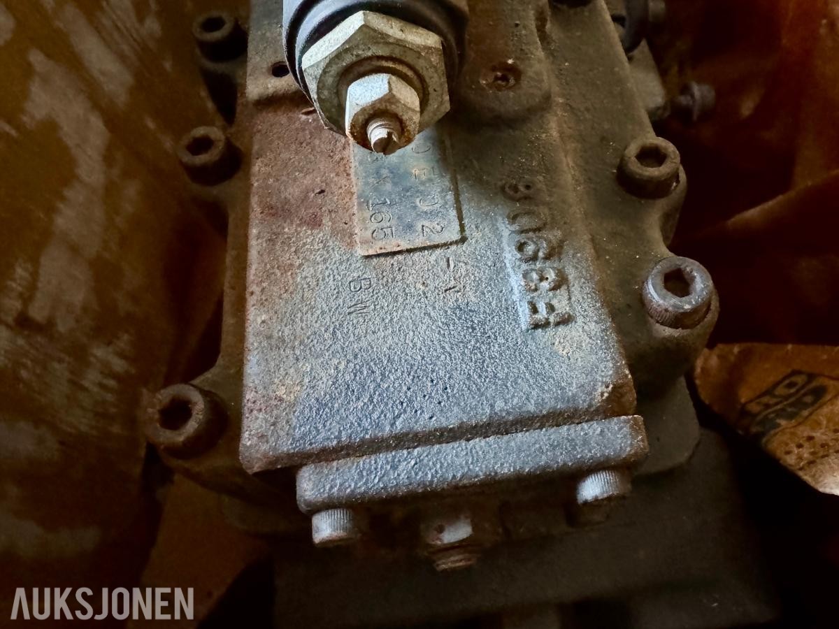 2003 Hydraulisk Pumpe – Kobelco SK135