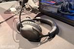 Komplett Gamingstasjon – PC, skjerm, gamingstol, bord, tastatur og headset
