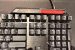 Komplett Gamingstasjon – PC, skjerm, gamingstol, bord, tastatur og headset
