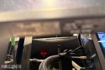 Komplett Gamingstasjon – PC, skjerm, gamingstol, bord, tastatur og headset