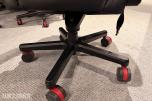 Komplett Gamingstasjon – PC, skjerm, gamingstol, bord, tastatur og headset