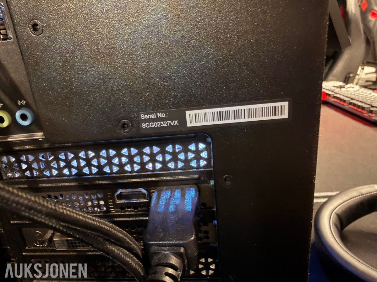 Komplett Gamingstasjon – PC, skjerm, gamingstol, bord, tastatur og headset
