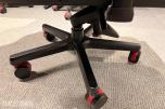 Komplett Gamingstasjon – PC, skjerm, gamingstol, bord, tastatur og headset