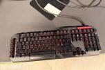 Komplett Gamingstasjon – PC, skjerm, gamingstol, bord, tastatur og headset