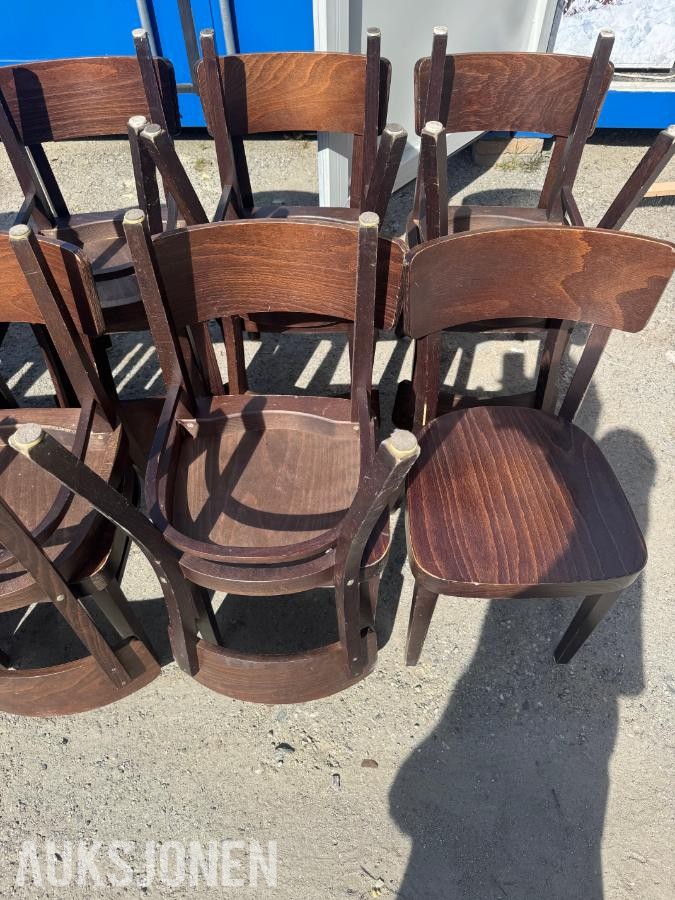Kjøleskap, stoler, bord, vaskemaskin - ingen minstepris