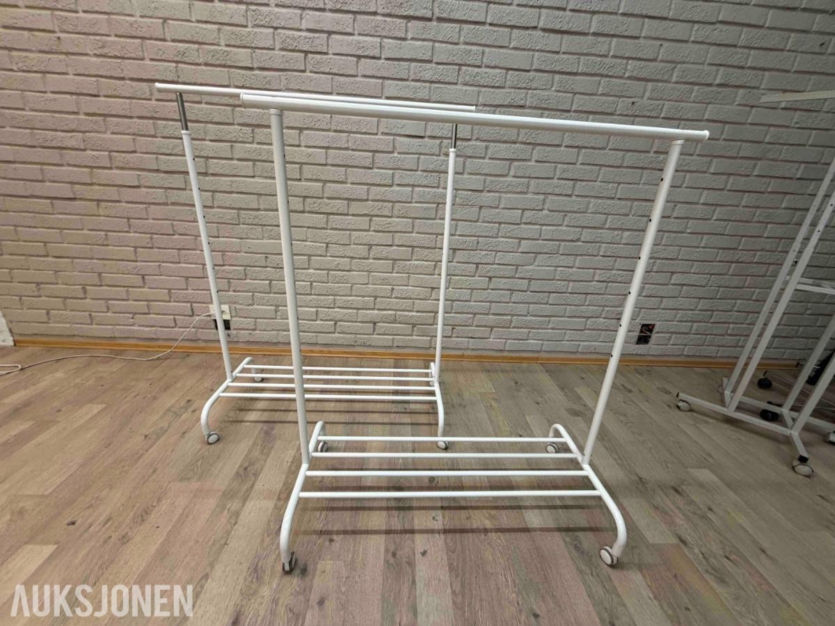 11 x Klesstativer til butikk / showroom
