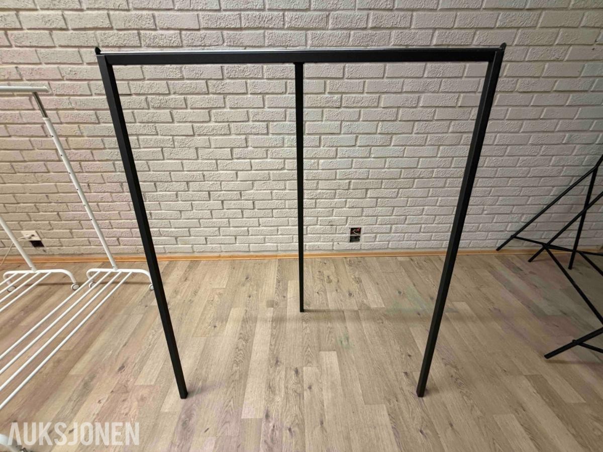 11 x Klesstativer til butikk / showroom