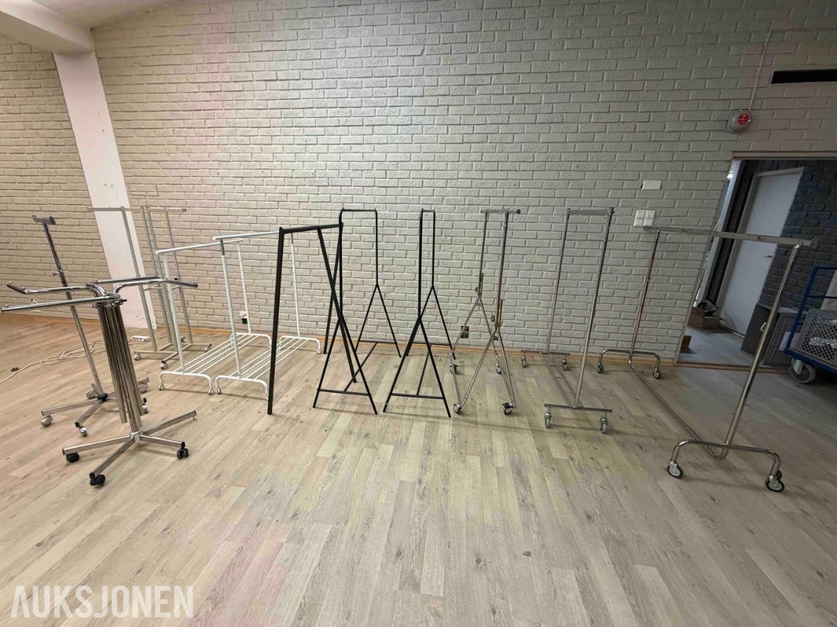 11 x Klesstativer til butikk / showroom