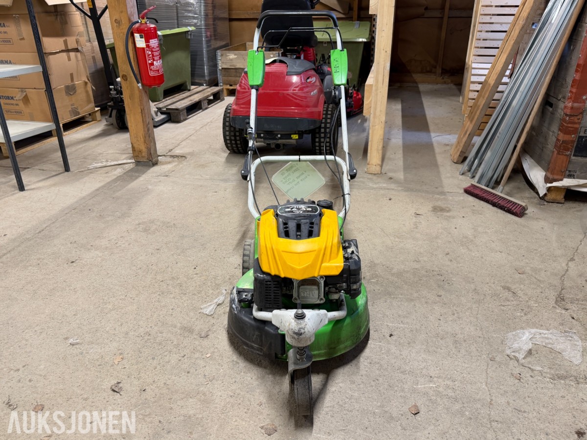 Stiga SA 45 OHV Gressklipper – kraftig bensinklipper med fremdrift