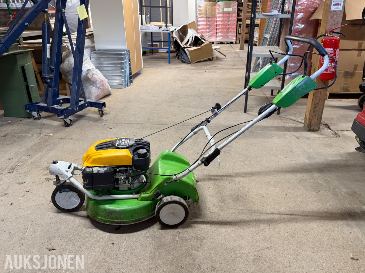 Stiga SA 45 OHV Gressklipper – kraftig bensinklipper med fremdrift