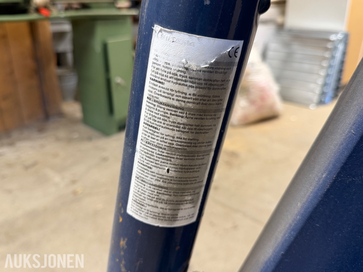 Biltema Verkstedkran 2000 kg – mobil motorløfter
