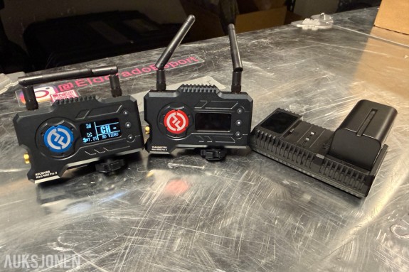 Hollyland Mars 400S Pro II trådløs videosender/mottaker med lader og batteri