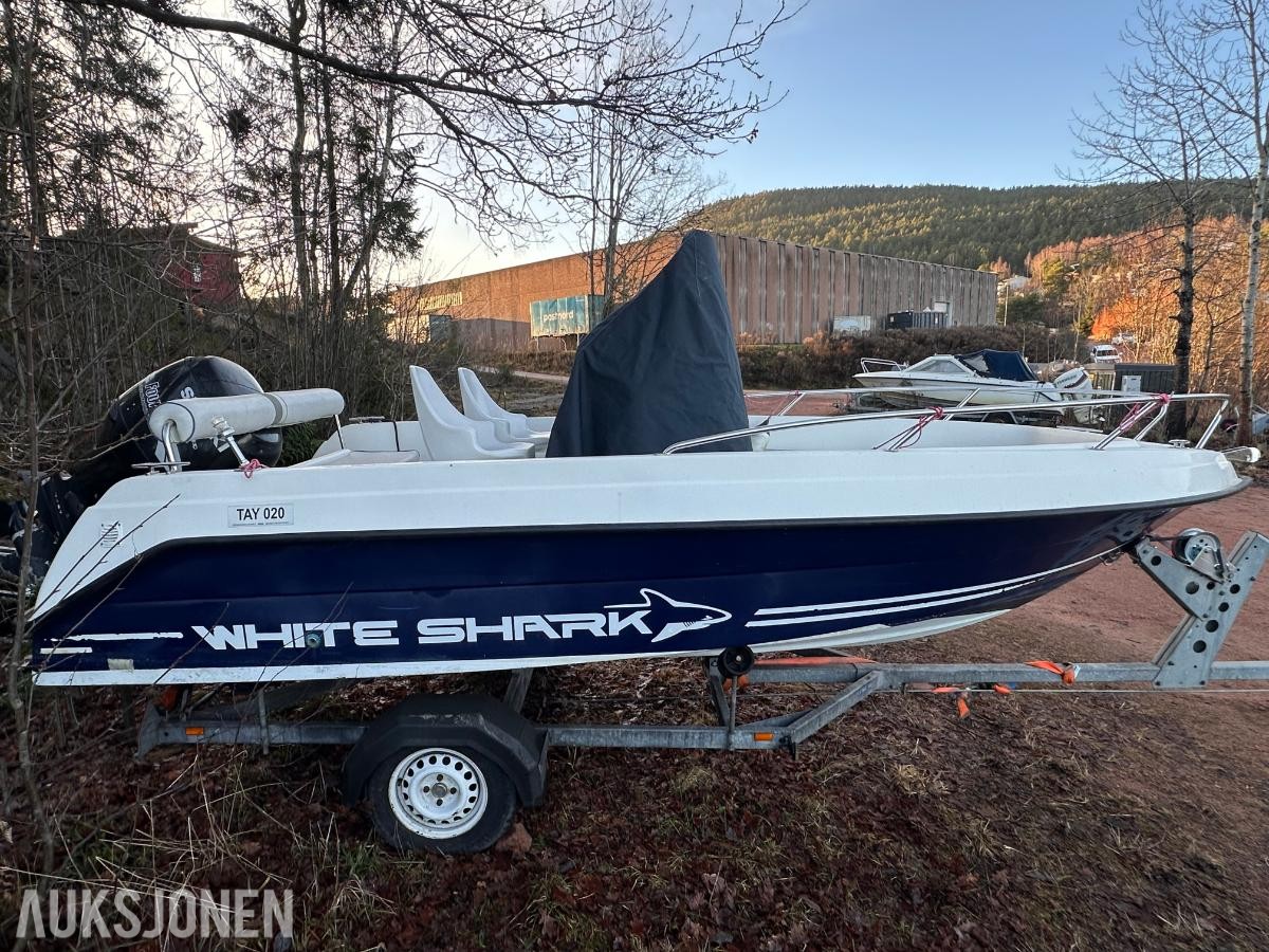 2001 White Shark 170 med Suzuki 90hk