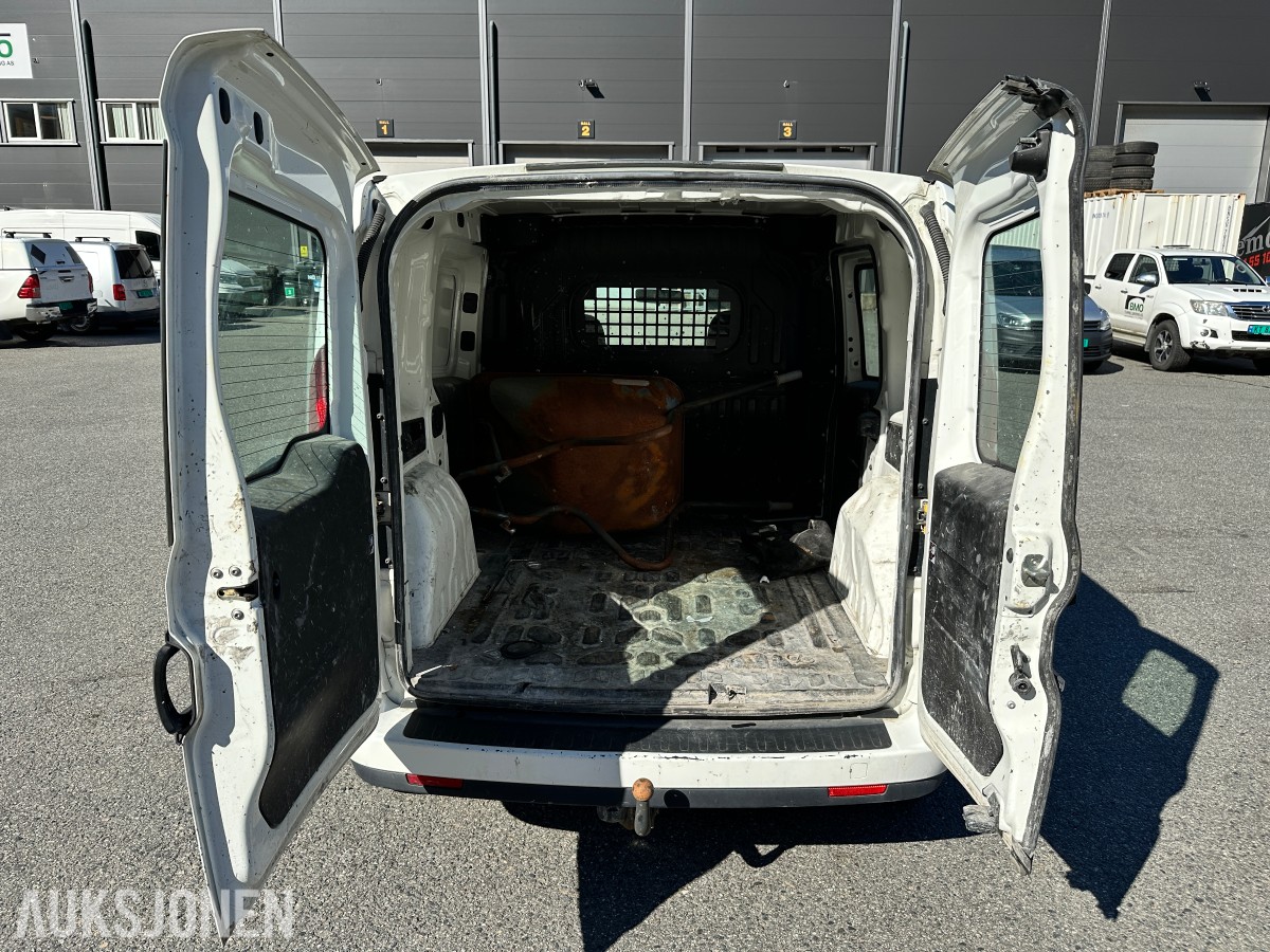2015 Fiat DOBLO 1.6-90 D Rep.objekt, 83150km