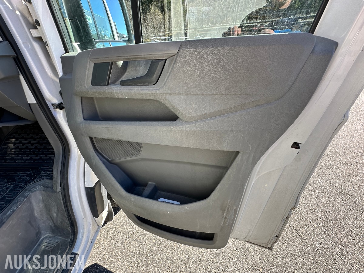 2018 Volkswagen Crafter 35 L3 2,0 TDI 177hk aut Repobjekt, 145300km