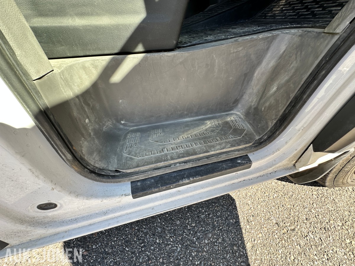 2018 Volkswagen Crafter 35 L3 2,0 TDI 177hk aut Repobjekt, 145300km