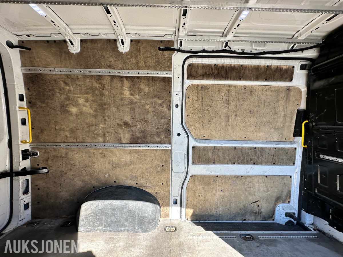 2018 Volkswagen Crafter 35 L3 2,0 TDI 177hk aut Repobjekt, 145300km