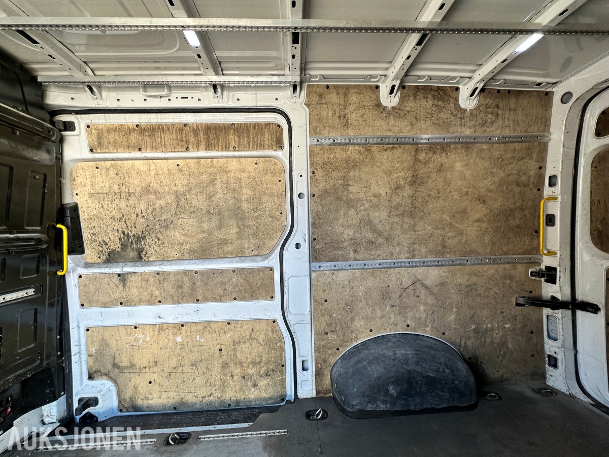 2018 Volkswagen Crafter 35 L3 2,0 TDI 177hk aut Repobjekt, 145300km